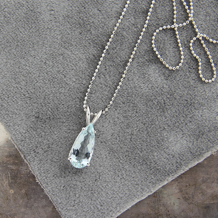 Aquamarine Pendant Necklace - Click Image to Close